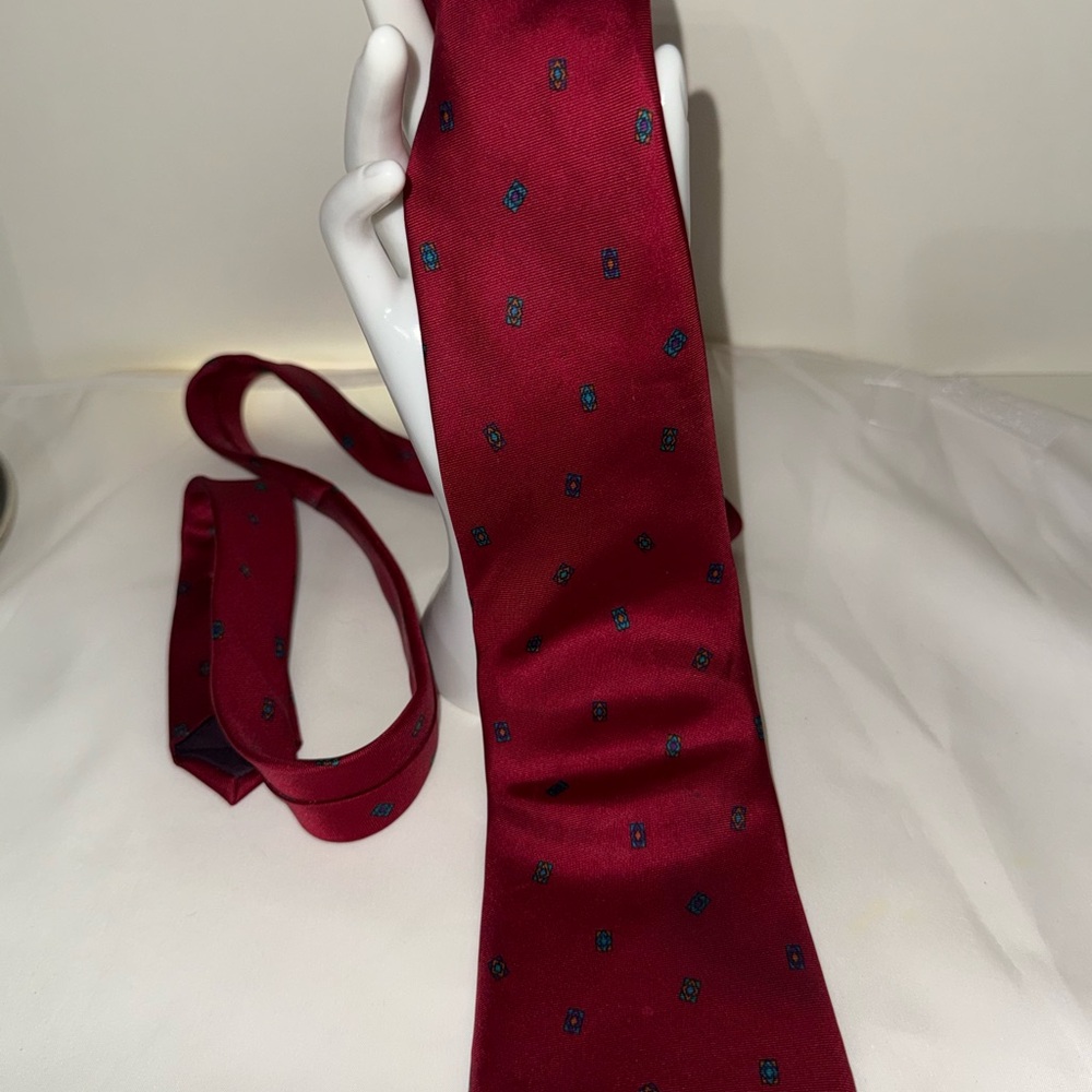 Red Patterned  Silk Tie